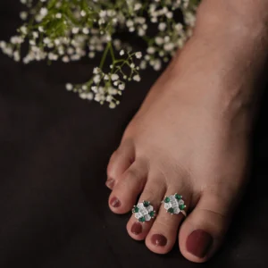 Floral Silver Toe Rings with Green Diamonds